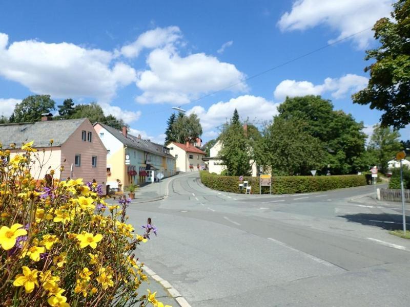 Landgasthof Gruener Baum Regnitzlosau Exterior photo